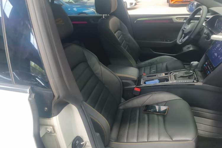 Used Volkswagen FAW-Volkswagen CC 2023 380TSI Striking Edition Right Front Seat