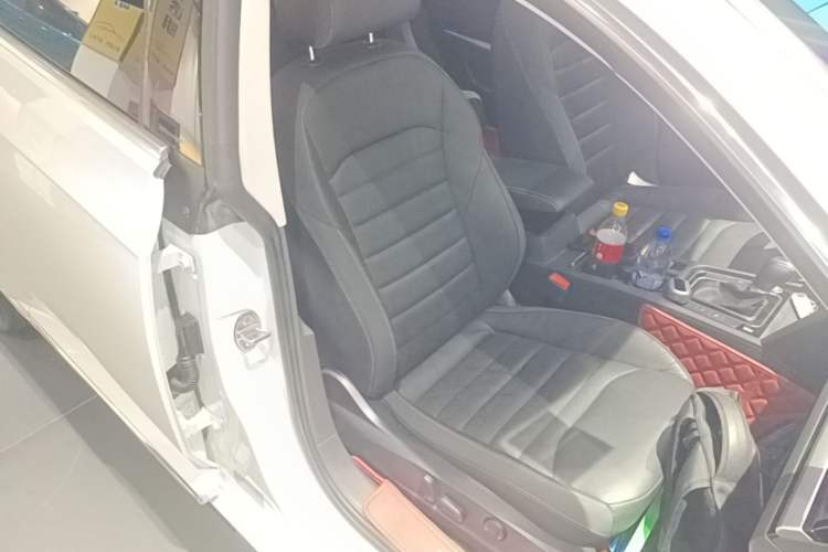 Used Volkswagen FAW-Volkswagen CC 2023 380TSI Striking Edition Right Front Seat