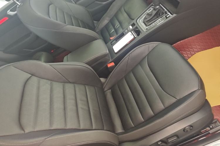 Used Volkswagen FAW-Volkswagen CC 2023 Hunting Vehicle 380TSI Hunter's Heart Edition Right Front Seat