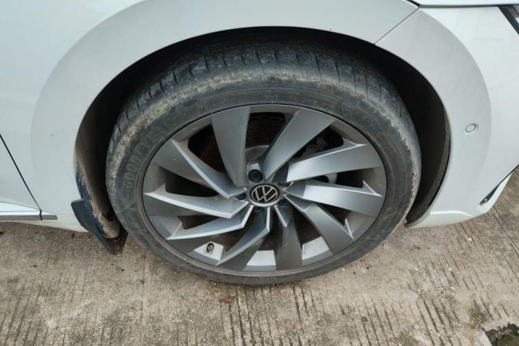 Used Volkswagen FAW-Volkswagen CC 2023 380TSI Glorious Edition Right Front Wheel Hub