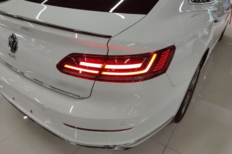 Used Volkswagen FAW-Volkswagen CC 2023 380TSI Striking Edition Right Rear Taillight