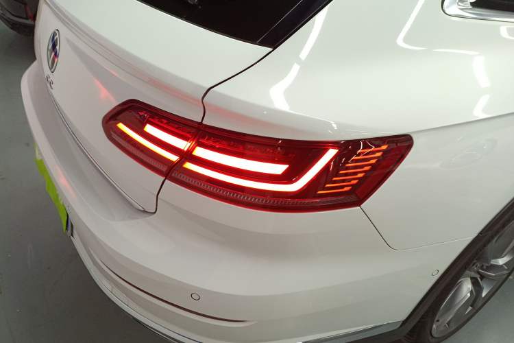 Used Volkswagen FAW-Volkswagen CC 2023 Hunting Vehicle 380TSI Hunter's Heart Edition Right Rear Taillight