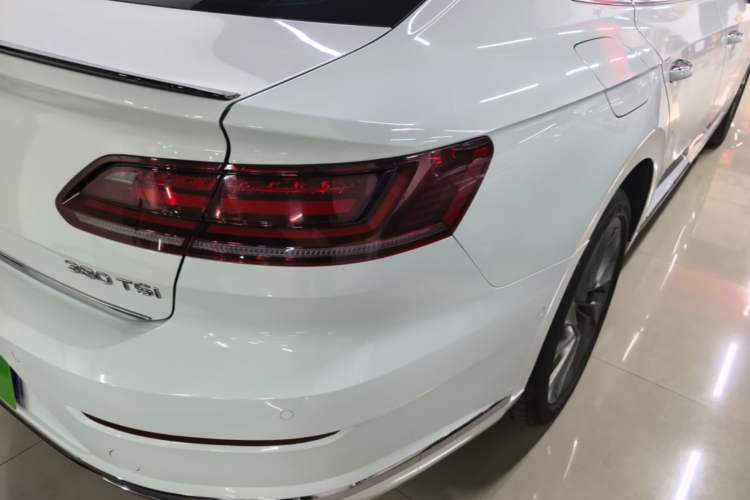 Used Volkswagen FAW-Volkswagen CC 2023 380TSI Striking Edition Right Rear Taillight