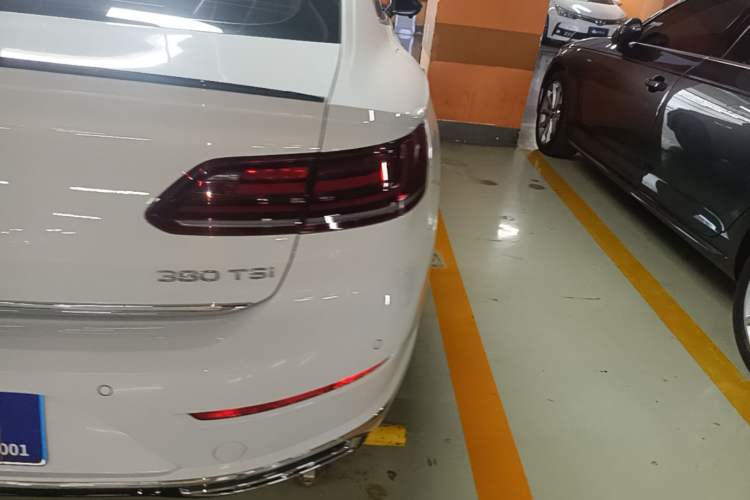 Used Volkswagen FAW-Volkswagen CC 2023 380TSI Striking Edition Right Rear Taillight