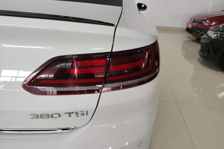 Used Volkswagen FAW-Volkswagen CC 2023 380TSI Striking Edition Right Rear Taillight