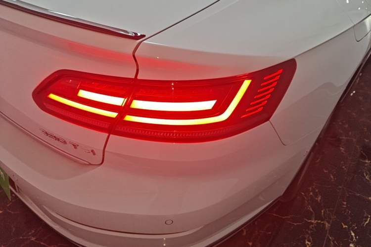 Used Volkswagen FAW-Volkswagen CC 2023 380TSI Striking Edition Right Rear Taillight