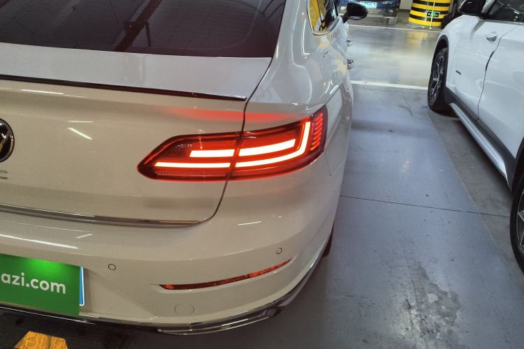 Used Volkswagen FAW-Volkswagen CC 2023 380TSI Striking Edition Right Rear Taillight