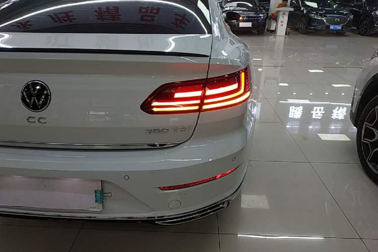 Used Volkswagen FAW-Volkswagen CC 2023 380TSI Striking Edition Right Rear Taillight