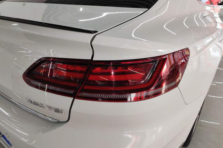 Used Volkswagen FAW-Volkswagen CC 2023 380TSI Striking Edition Right Rear Taillight