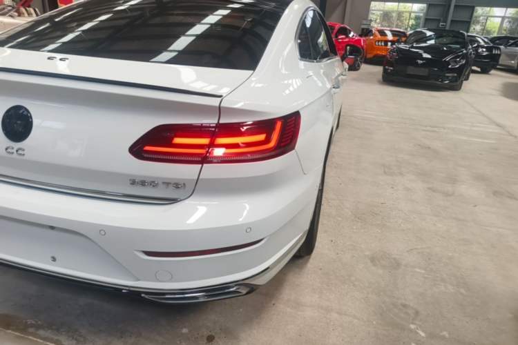 Used Volkswagen FAW-Volkswagen CC 2023 380TSI Striking Edition Right Rear Taillight