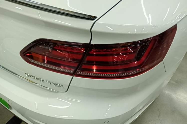 Used Volkswagen FAW-Volkswagen CC 2023 380TSI Striking Edition Right Rear Taillight