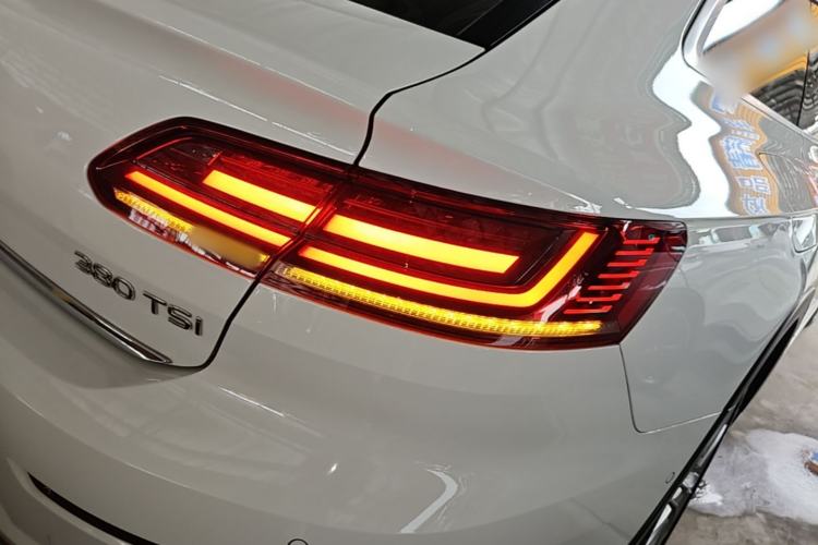 Used Volkswagen FAW-Volkswagen CC 2023 Hunting Vehicle 380TSI Hunter's Heart Edition Right Rear Taillight