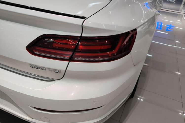 Used Volkswagen FAW-Volkswagen CC 2023 380TSI Striking Edition Right Rear Taillight