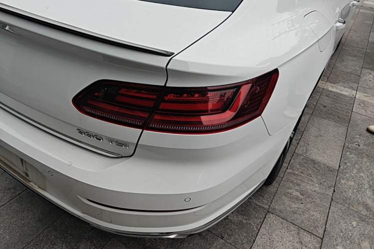 Used Volkswagen FAW-Volkswagen CC 2023 330TSI Ignite Edition Right Rear Taillight