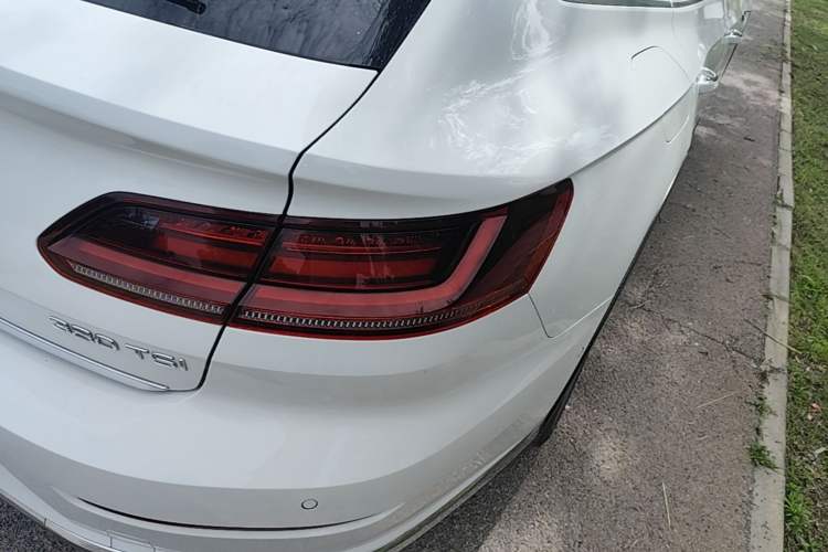Used Volkswagen FAW-Volkswagen CC 2023 Adventure Vehicle 380TSI Trailblazer Edition Right Rear Taillight