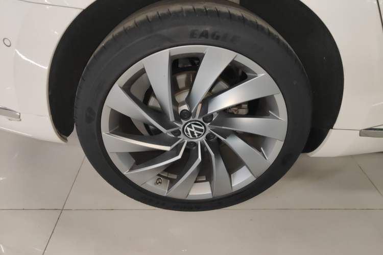 Used Volkswagen FAW-Volkswagen CC 2023 380TSI Striking Edition Right Rear Wheel Hub