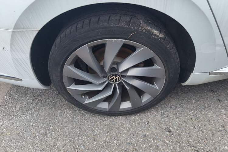 Used Volkswagen FAW-Volkswagen CC 2023 380TSI Striking Edition Right Rear Wheel Hub