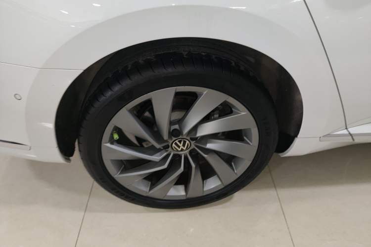 Used Volkswagen FAW-Volkswagen CC 2023 380TSI Striking Edition Right Rear Wheel Hub