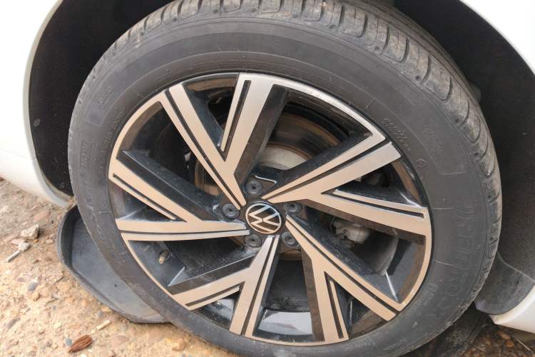 Used Volkswagen FAW-Volkswagen CC 2023 330TSI Ignite Edition Right Rear Wheel Hub