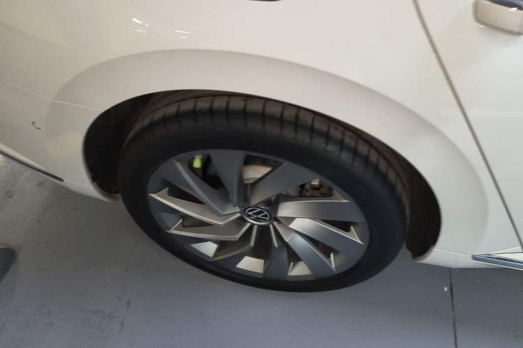 Used Volkswagen FAW-Volkswagen CC 2023 380TSI Striking Edition Right Rear Wheel Hub