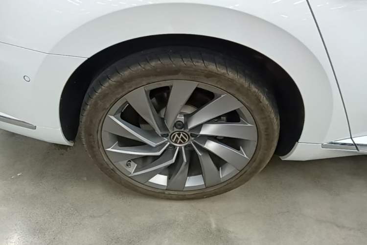 Used Volkswagen FAW-Volkswagen CC 2023 380TSI Striking Edition Right Rear Wheel Hub