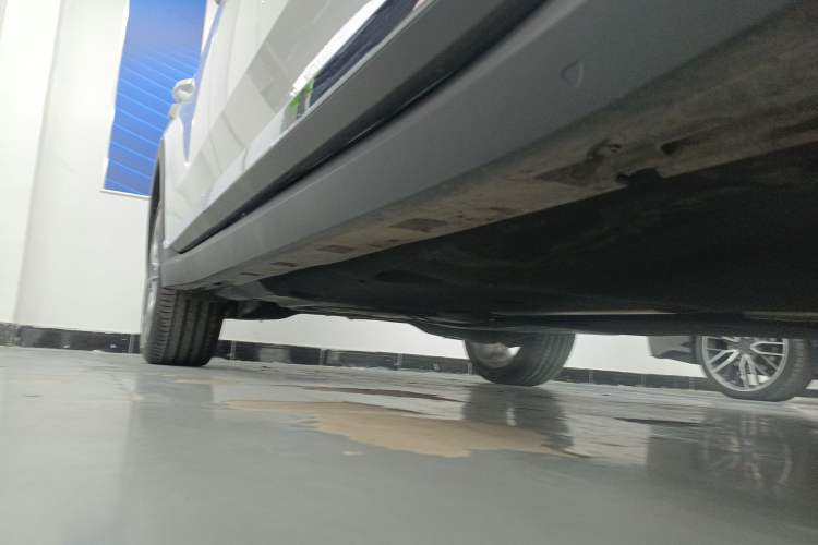 Used Volkswagen FAW-Volkswagen CC 2023 Hunting Vehicle 380TSI Hunter's Heart Edition Right Side Sill