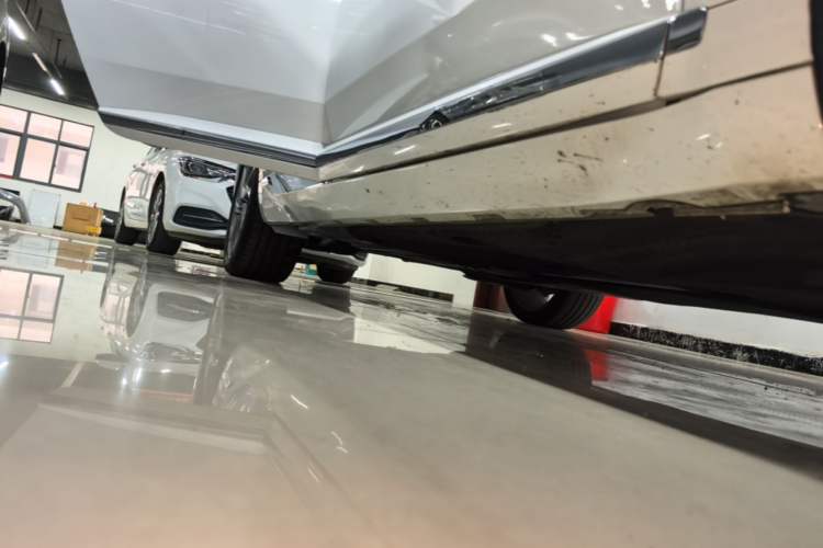 Used Volkswagen FAW-Volkswagen CC 2023 380TSI Striking Edition Right Side Sill