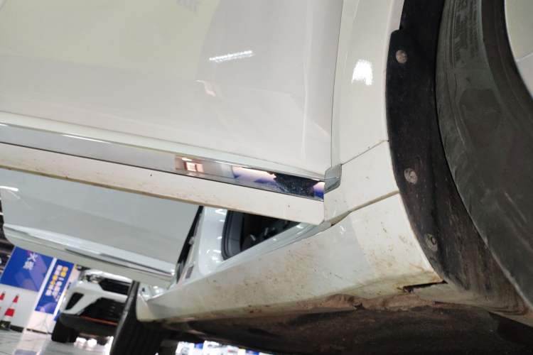 Used Volkswagen FAW-Volkswagen CC 2023 380TSI Striking Edition Right Side Sill