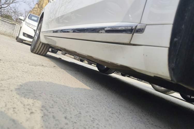 Used Volkswagen FAW-Volkswagen CC 2023 380TSI Striking Edition Right Side Sill