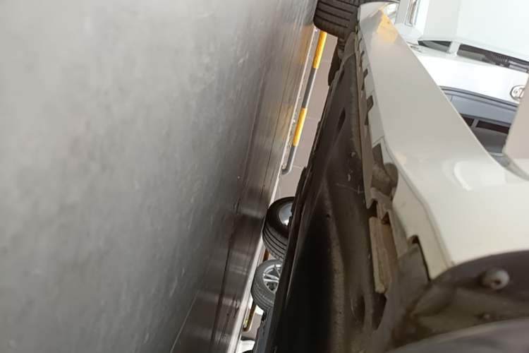 Used Volkswagen FAW-Volkswagen CC 2023 380TSI Striking Edition Right Side Sill