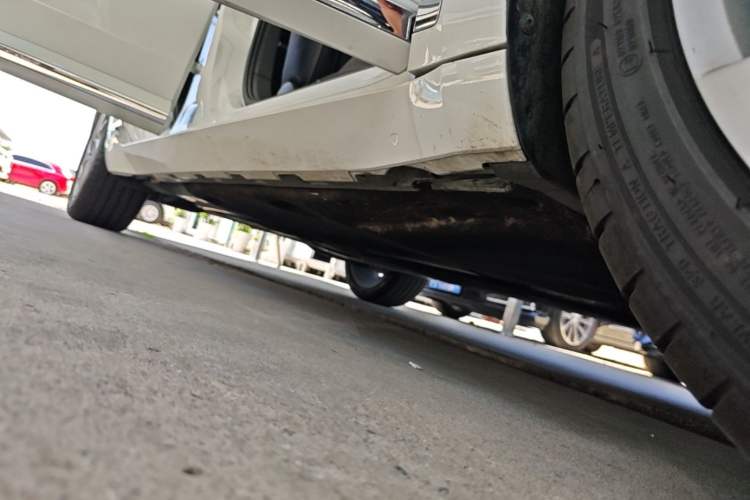 Used Volkswagen FAW-Volkswagen CC 2023 380TSI Striking Edition Right Side Sill