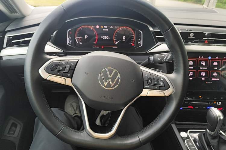 Used Volkswagen FAW-Volkswagen CC 2023 Adventure Vehicle 380TSI Trailblazer Edition Steering Wheel