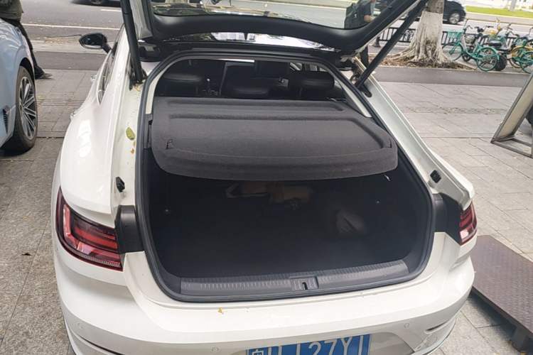 Used Volkswagen FAW-Volkswagen CC 2023 380TSI Striking Edition Trunk