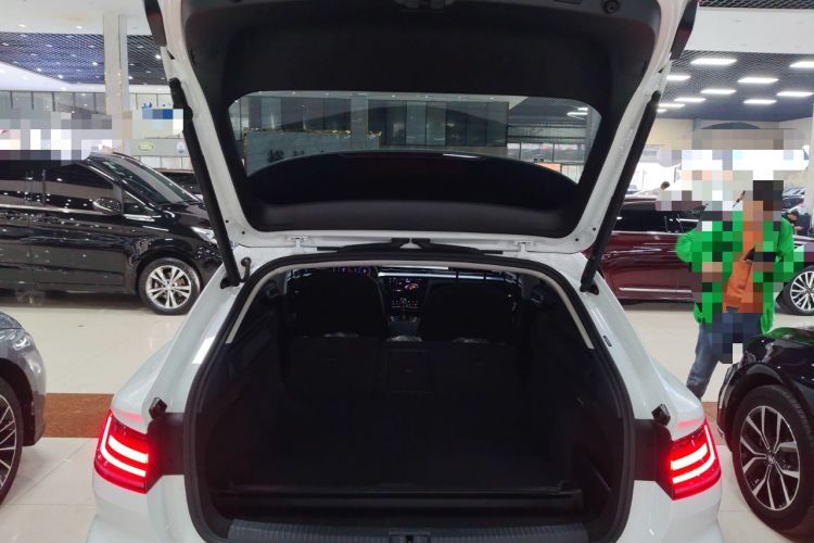 Used Volkswagen FAW-Volkswagen CC 2023 Hunting Vehicle 380TSI Hunter's Heart Edition Trunk