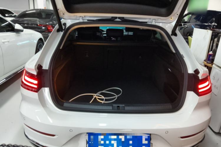 Used Volkswagen FAW-Volkswagen CC 2023 Hunting Vehicle 380TSI Hunter's Heart Edition Trunk