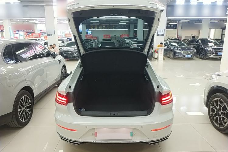 Used Volkswagen FAW-Volkswagen CC 2023 380TSI Striking Edition Trunk