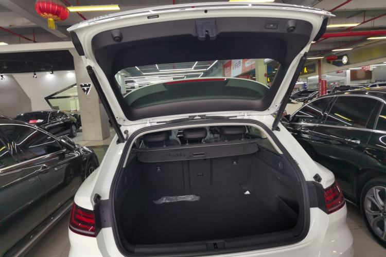 Used Volkswagen FAW-Volkswagen CC 2023 Hunting Vehicle 380TSI Hunter's Heart Edition Trunk