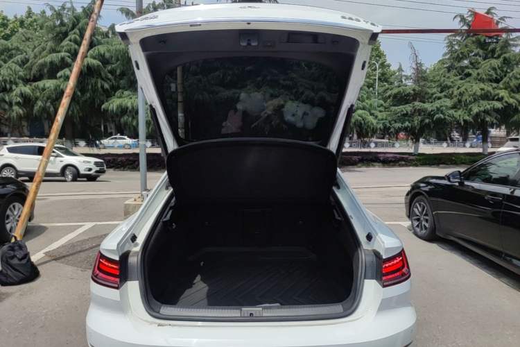 Used Volkswagen FAW-Volkswagen CC 2023 380TSI Striking Edition Trunk