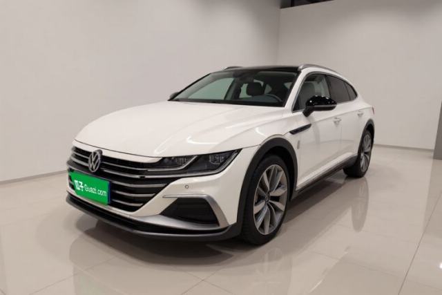 Volkswagen FAW-Volkswagen CC 2023 Hunting Vehicle 380TSI Hunter's Heart Edition usado