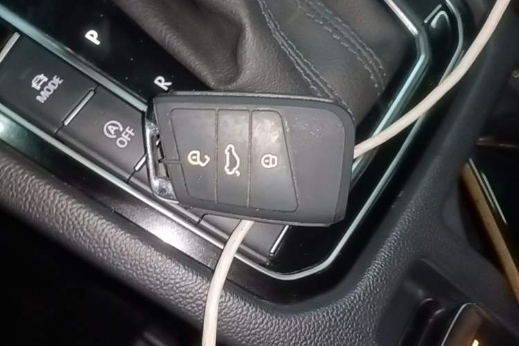 Used Volkswagen FAW-Volkswagen CC 2023 380TSI Striking Edition Vehicle Key
