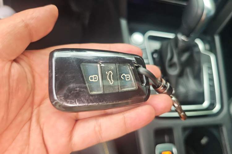 Used Volkswagen FAW-Volkswagen CC 2023 380TSI Striking Edition Vehicle Key