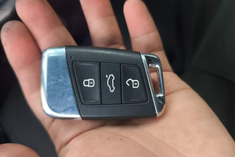 Used Volkswagen FAW-Volkswagen CC 2023 380TSI Striking Edition Vehicle Key