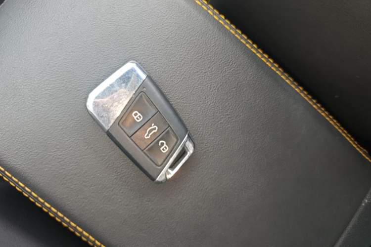 Used Volkswagen FAW-Volkswagen CC 2023 380TSI Striking Edition Vehicle Key