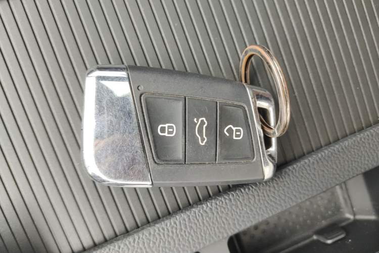 Used Volkswagen FAW-Volkswagen CC 2023 380TSI Striking Edition Vehicle Key