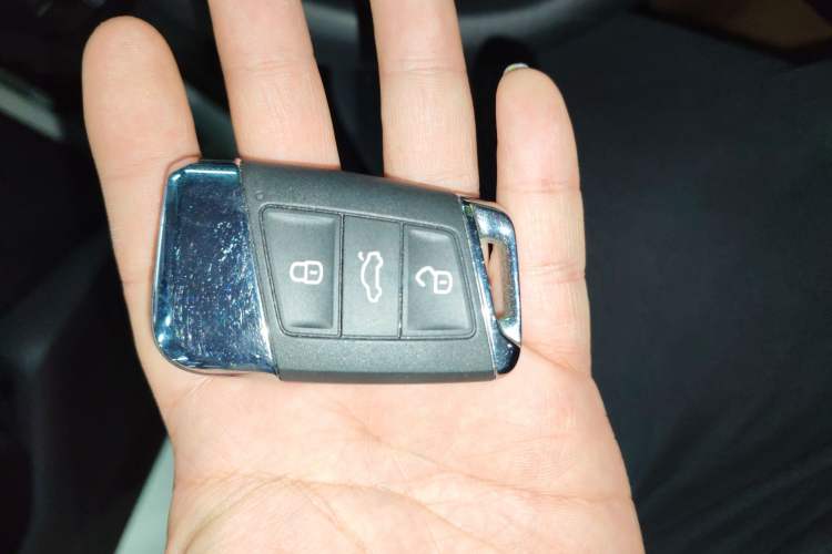 Used Volkswagen FAW-Volkswagen CC 2023 380TSI Striking Edition Vehicle Key
