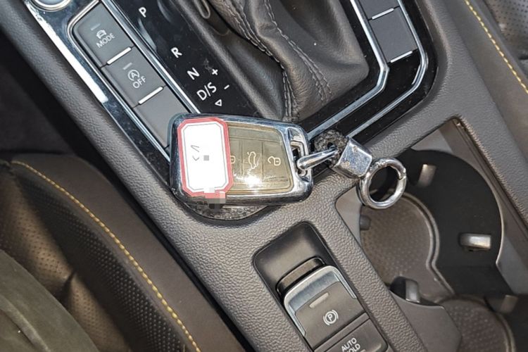 Used Volkswagen FAW-Volkswagen CC 2023 380TSI Striking Edition Vehicle Key