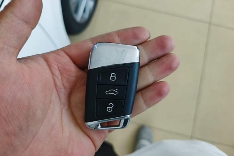 Used Volkswagen FAW-Volkswagen CC 2023 380TSI Striking Edition Vehicle Key