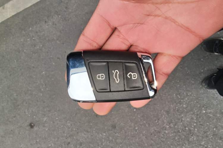 Used Volkswagen FAW-Volkswagen CC 2023 380TSI Striking Edition Vehicle Key
