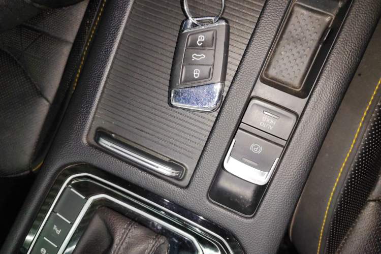 Used Volkswagen FAW-Volkswagen CC 2023 380TSI Striking Edition Vehicle Key