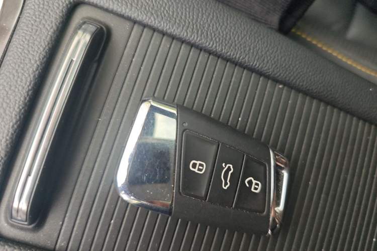 Used Volkswagen FAW-Volkswagen CC 2023 380TSI Striking Edition Vehicle Key